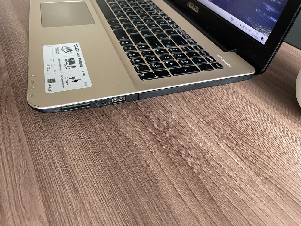Игровой ноутбук Asus/FullHD/i5-5200/ 8 RAM/1TB/GeForce GT 940 2 GB
