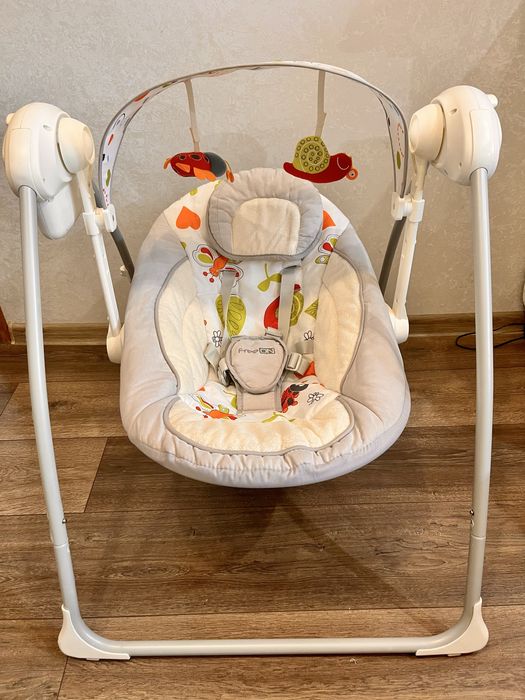 Заколисуючий центр FreeON RELAX White-Grey, качалка, качелька