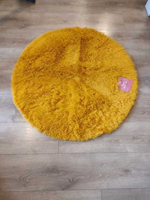 Nowy żółty dywan okrągły puszysty Shaggy 90 cm