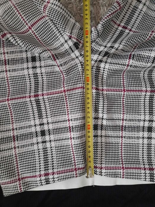 Nowe spodnie w krateczkę M