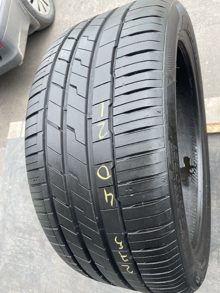 275/40/21 hankook k127c