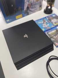 PS4 Pro 1TB com comandos e jogos