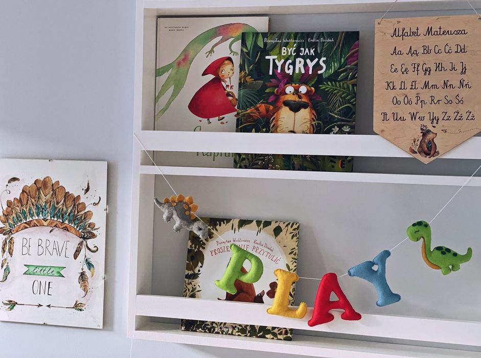 Girlanda dziecięca napis PLAY dinozaury handmade