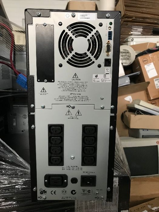 Бесперебойник УПС APC Smart-UPS 2200VA