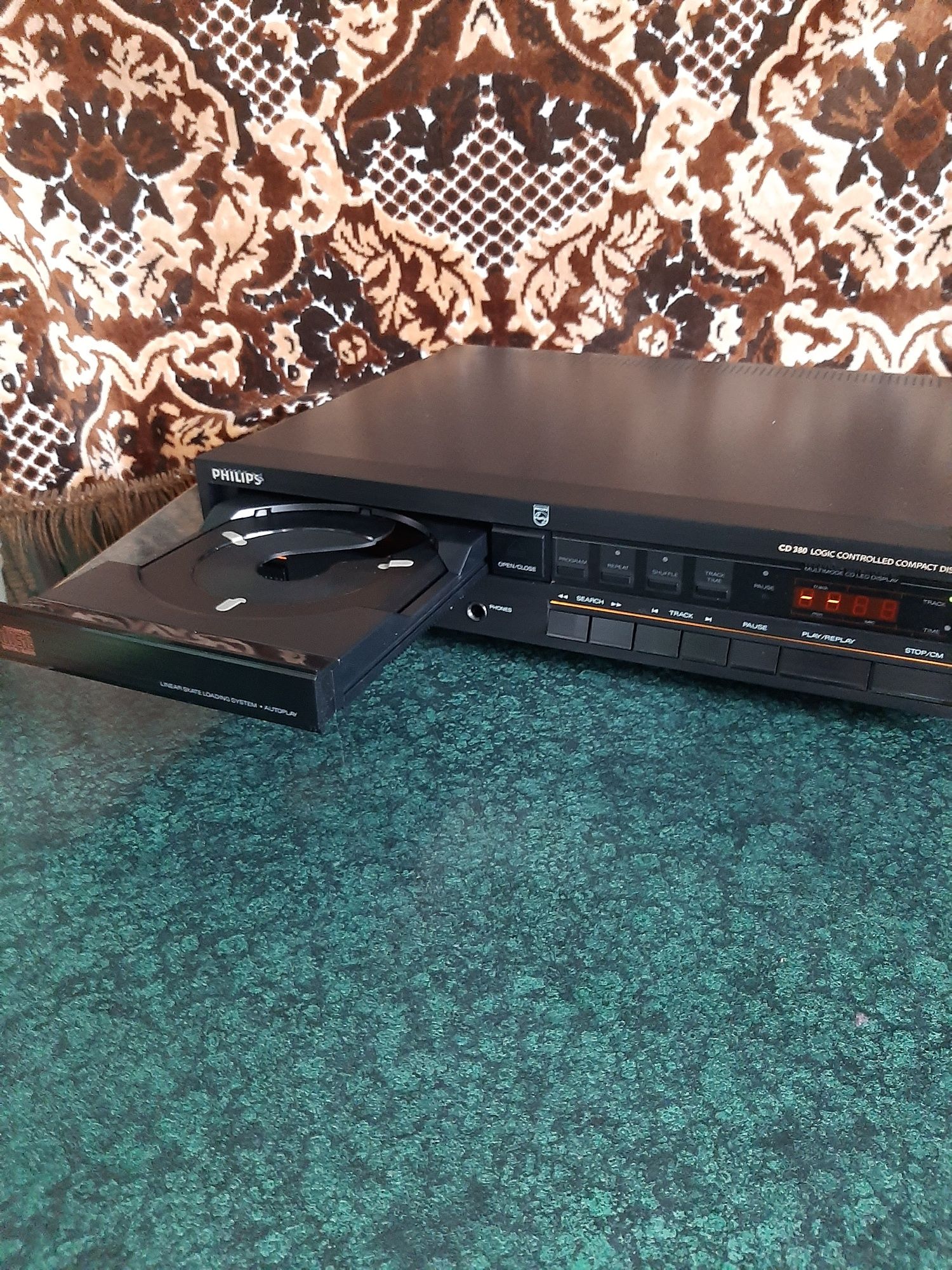 Philips CD 380. TDA 1541 A