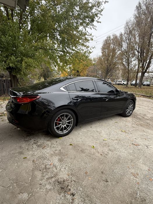 Мазда 6 2014 года  2,5  автомат