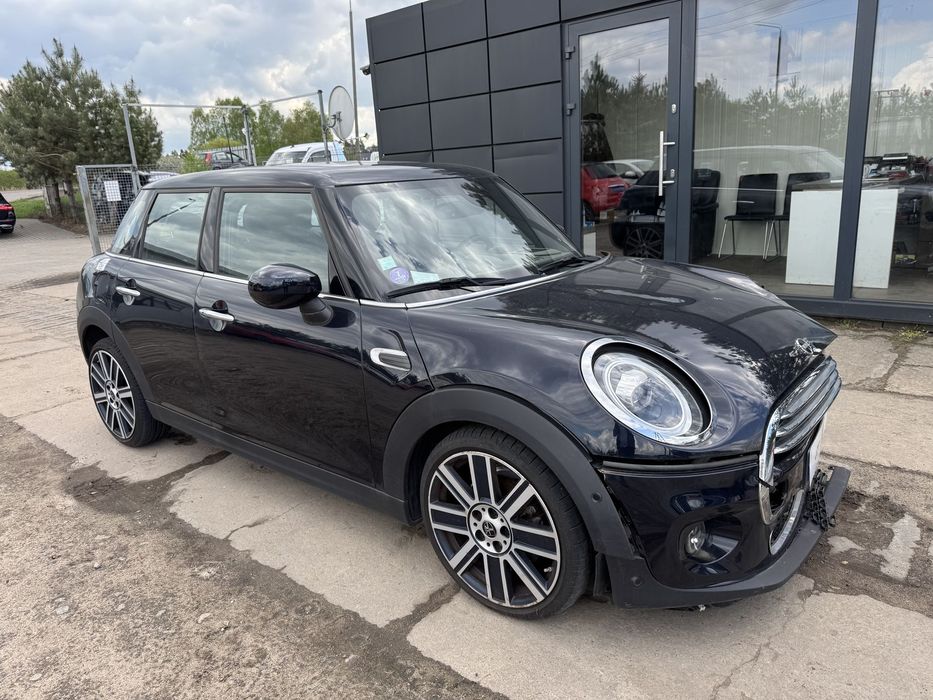 MINI Cooper 1.5 136KM 2021r/ HUD/ dach panoramiczny/ automat/ kamera/ czarna skóra