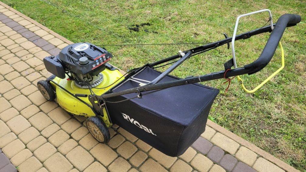 Kosiarka z nepędem ryobi subaru ea190V z koszem