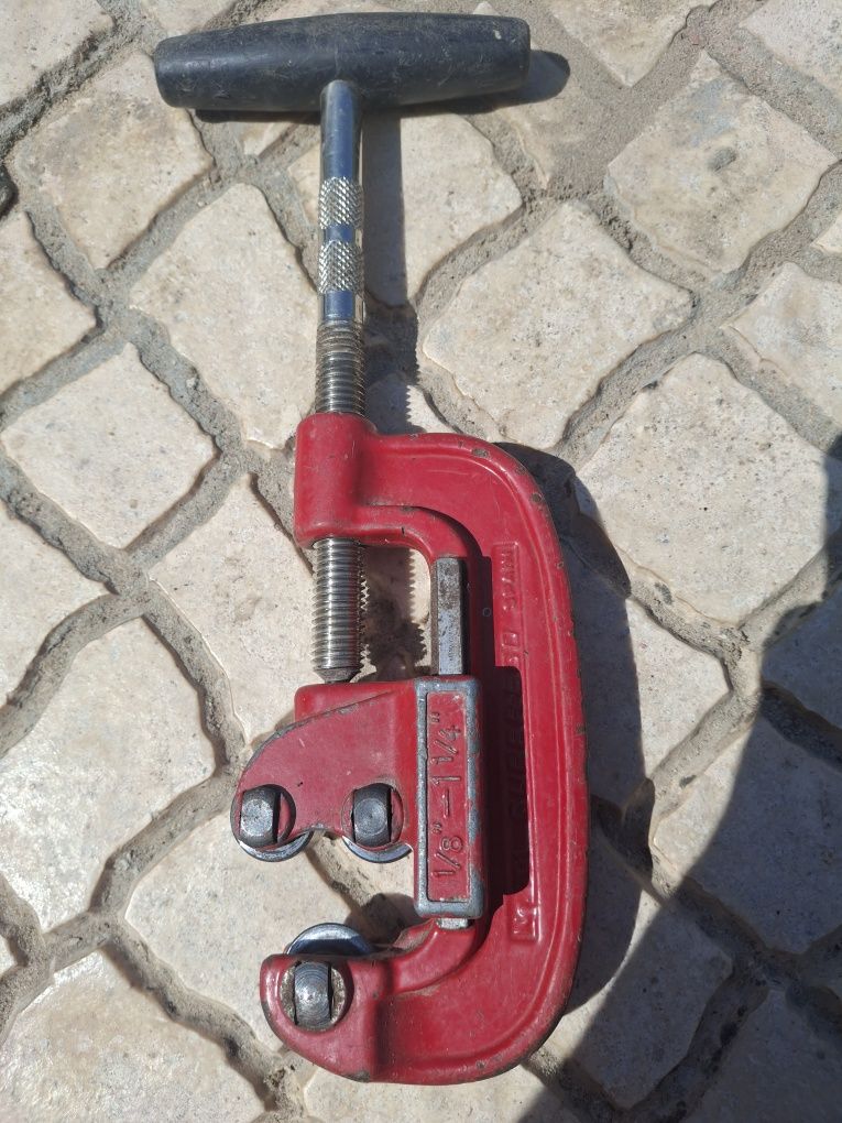 Corta tubo de 1/8 até  1. 1/4