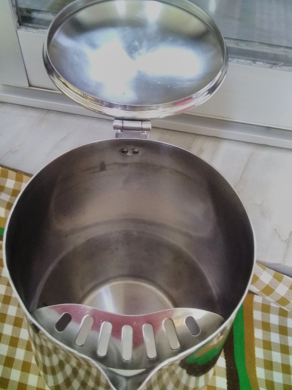 Cafeteira de litro e meio em Inox