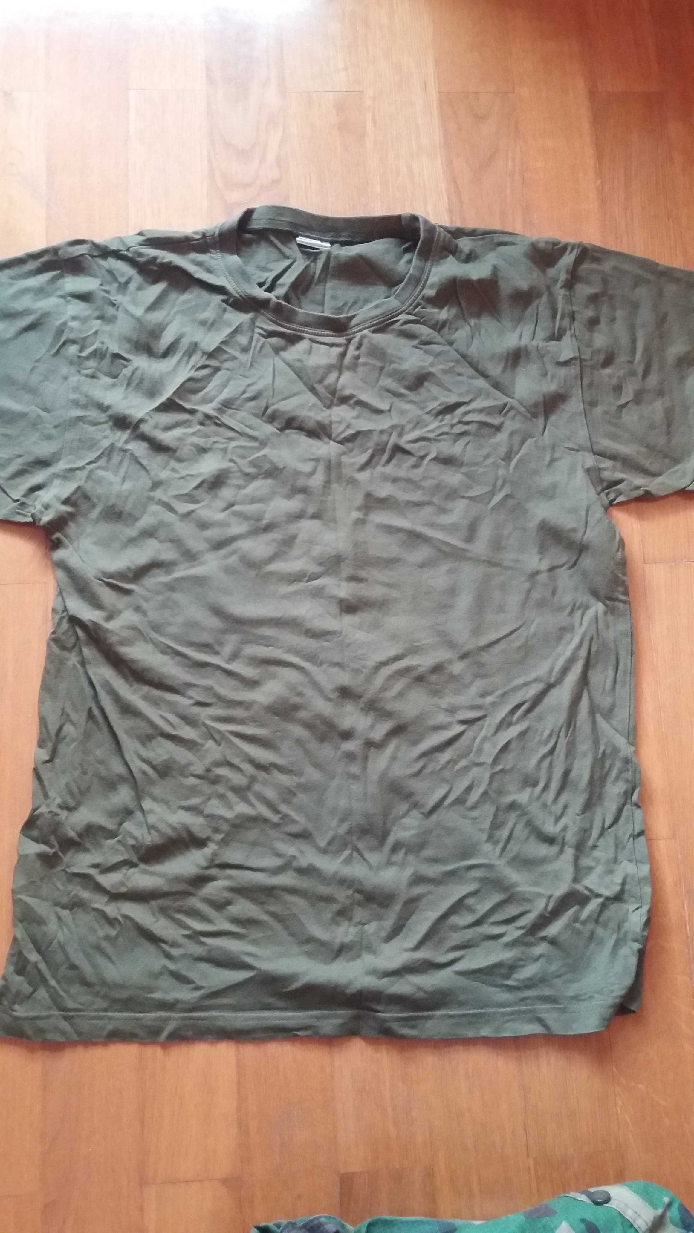 Tshirt verde militar - Novo