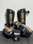 Vendo este conjunto de proteções para artes marciais novo