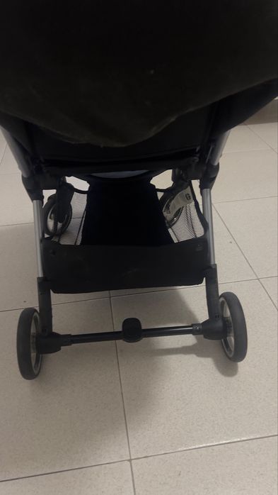 Carrinho de bebé marca chico