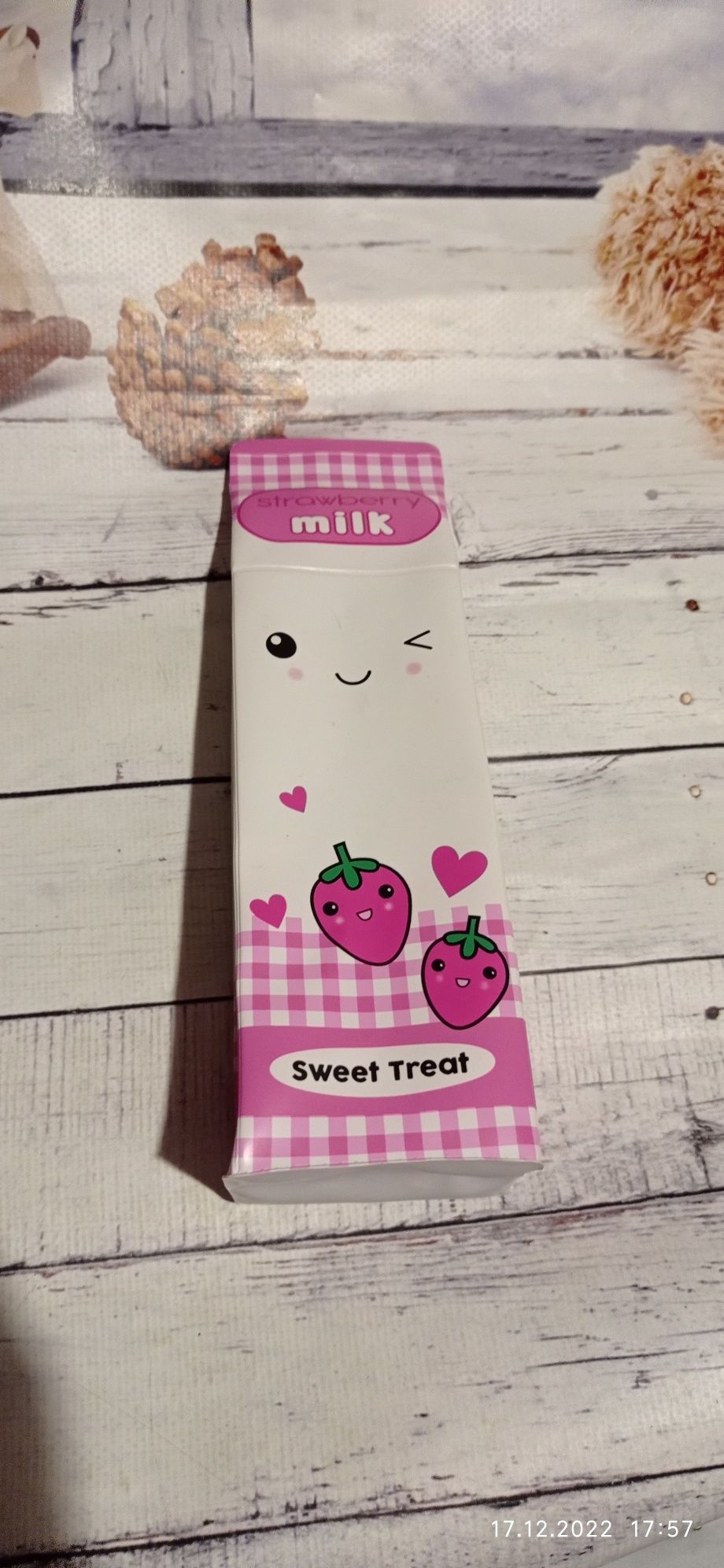 Пенал в виде пакета с молочным коктейлем Strawberry milk Sweet Treat