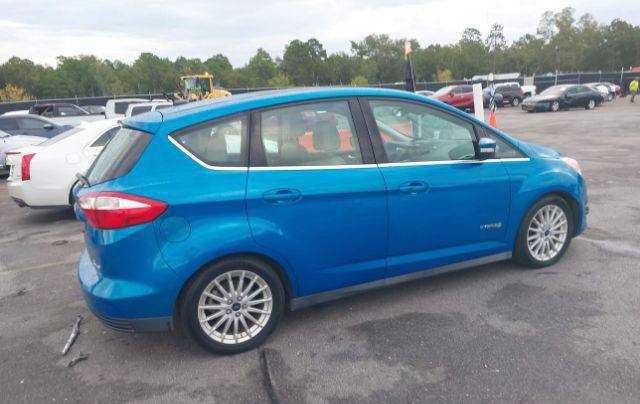 Ford C max бампер крыло капот батарея фара