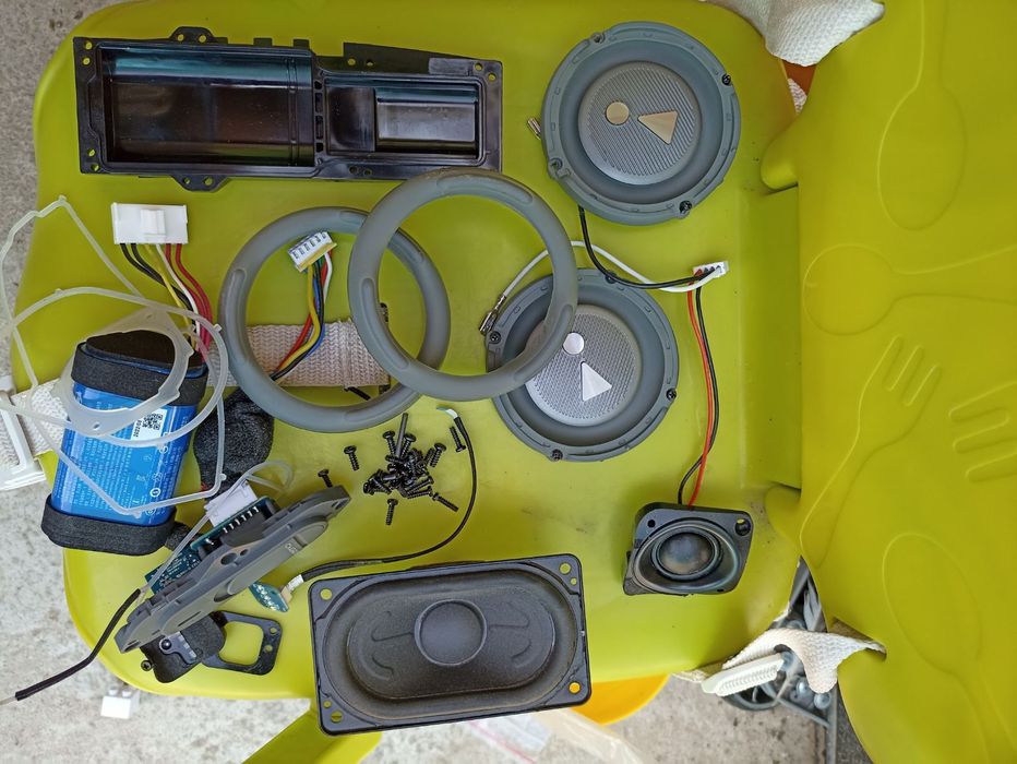Колонка Jbl Charge 5 оригінал,розборка:задня плата батарея,динаміки..