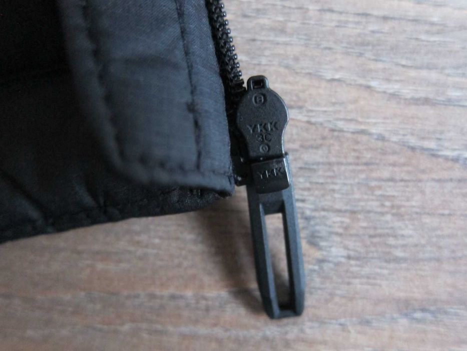 Куртка чоловіча водо відштовхуюча  нова adidas , осінь весна