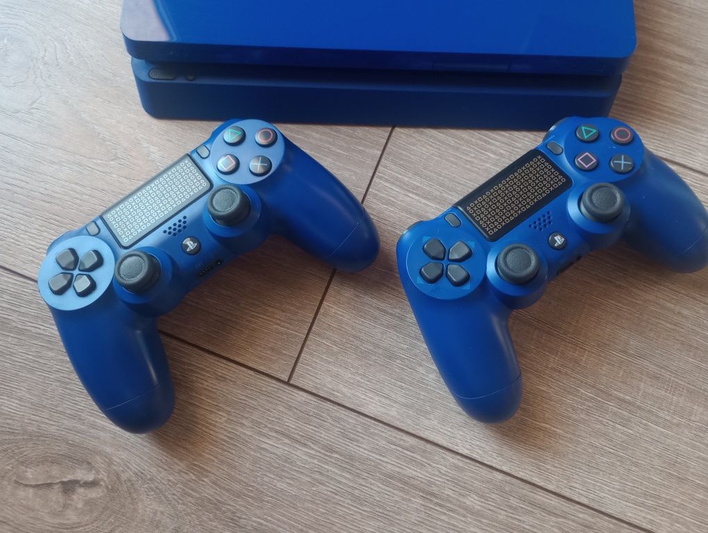 Konsola PS4 PlayStation4 Days of Play Limited Edition / SOFT 11.02
