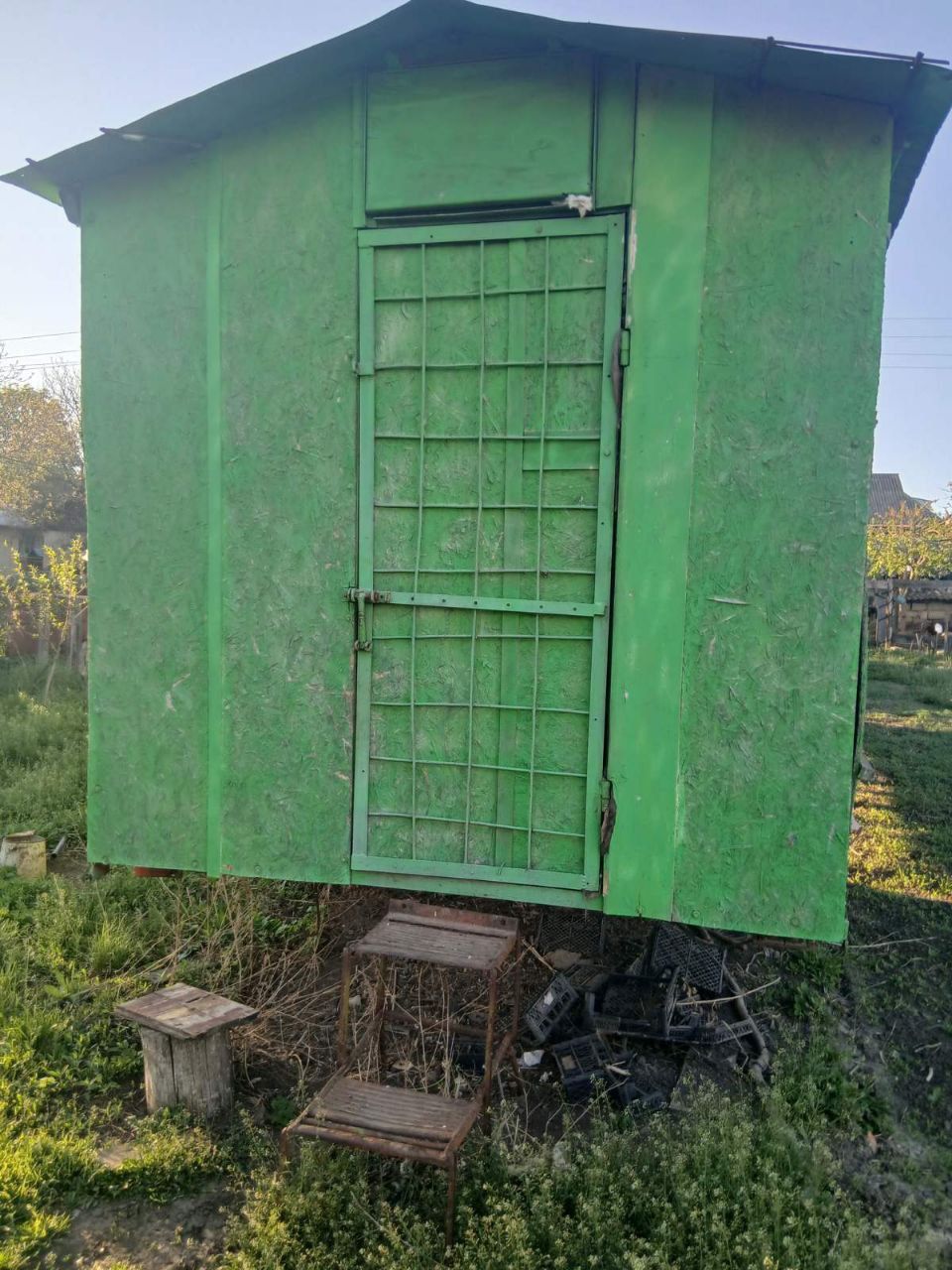 Павільйони для Бджіл виготовленні з тракторних прицепів