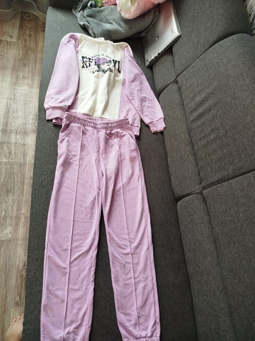 Спортивний костюм для дівчинки