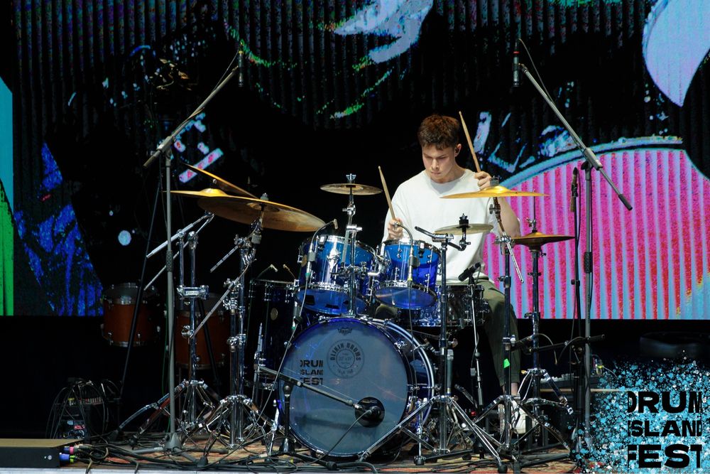 Уроки гри на барабанах