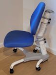 Ergonomiczny fotel dziecięcy regulowany Meblik