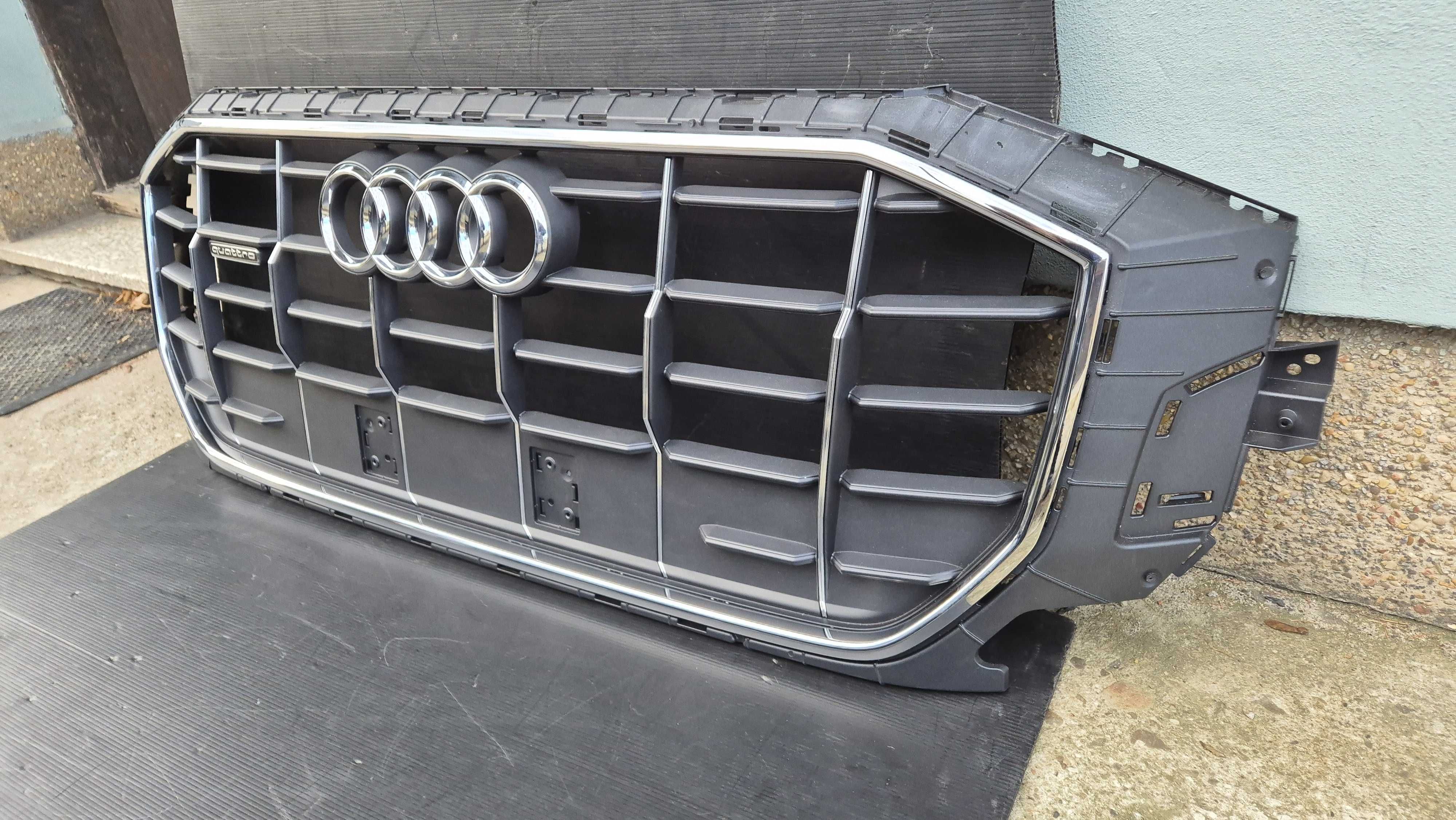 Atrapa chłodnicy GRILL Audi Q8 4M8 2018- Cheom OE ORYGINAŁ NOWA !!