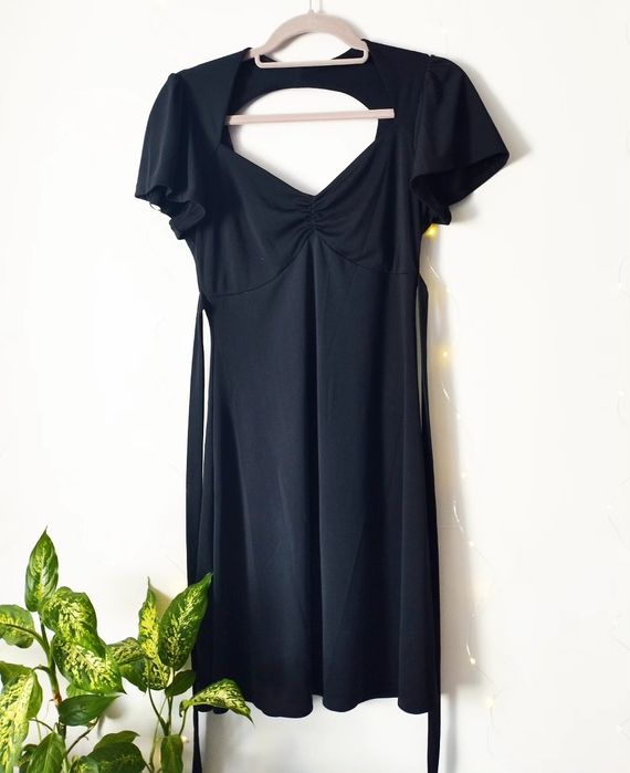 Sukienka czarna elegancka mini S 36 Oasis