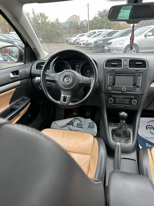 Продам Volkswagen Golf VI 2011 рік можлива розстрочка,кредит,обмін!