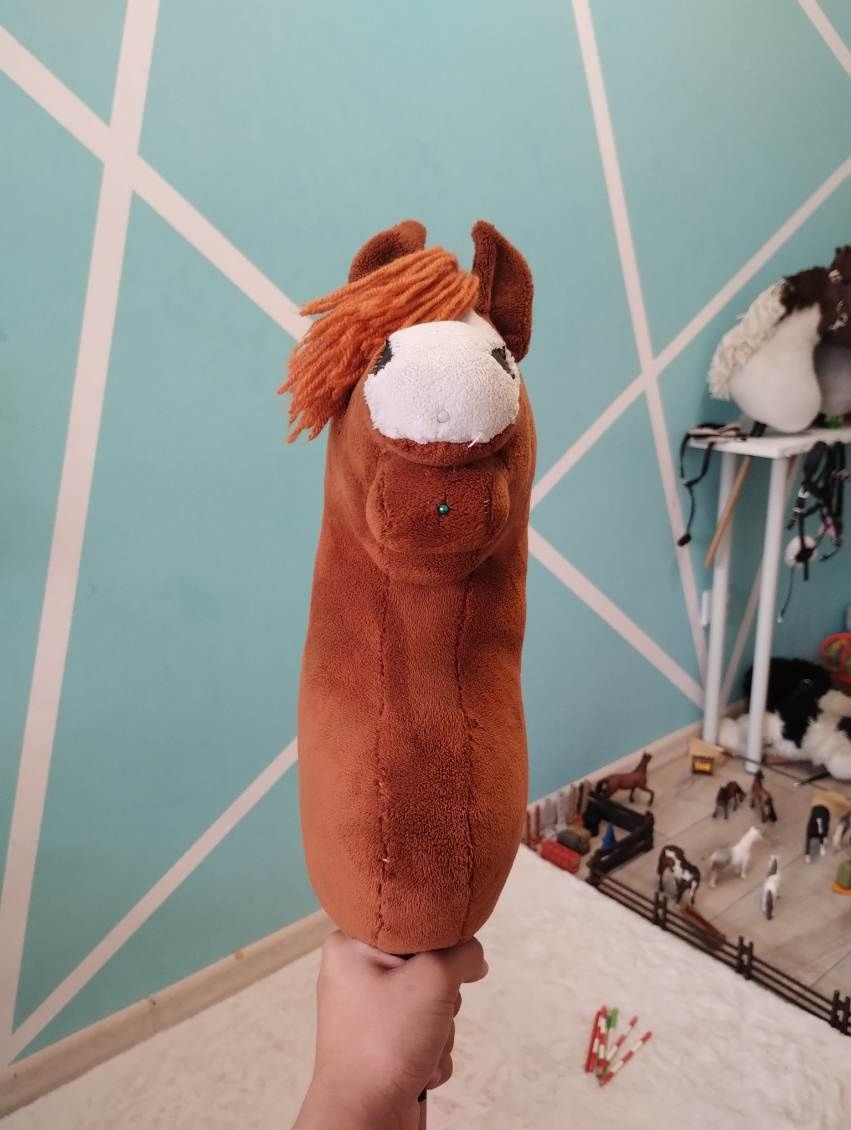 Hobby horse rudy z odmianą