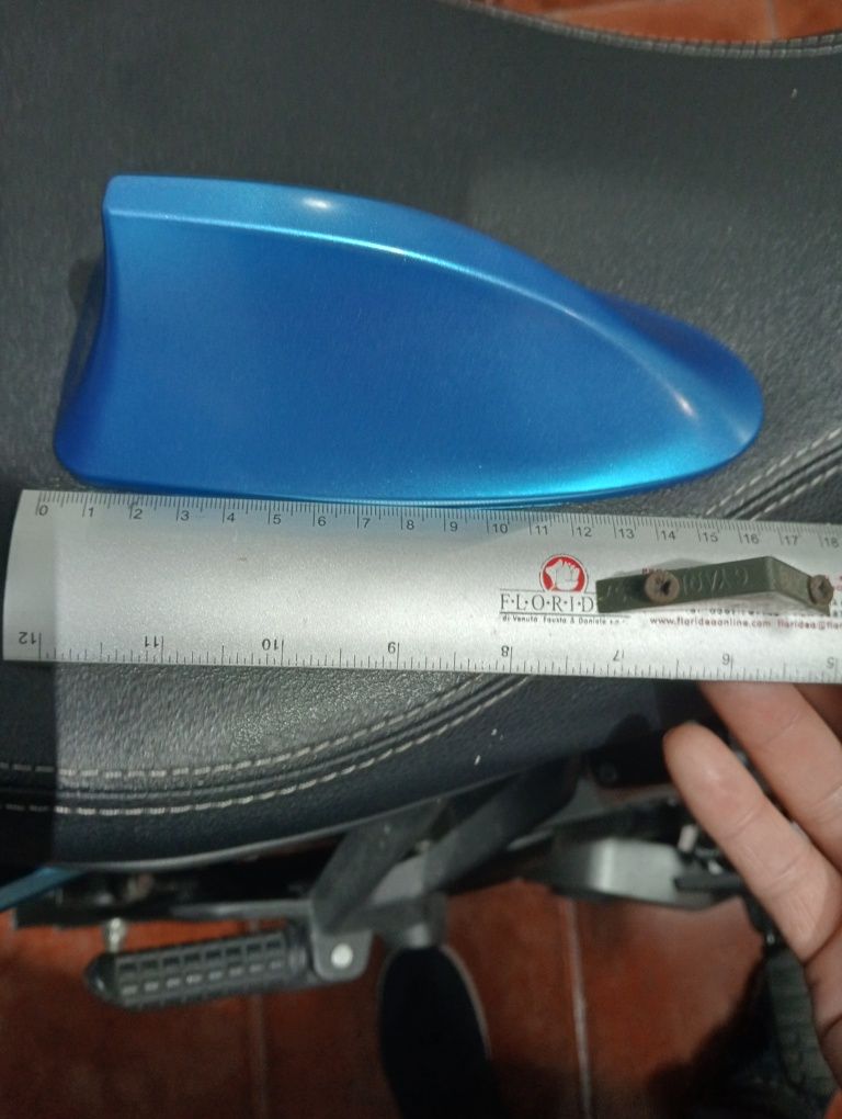 Antena auto.. nova... 5€
