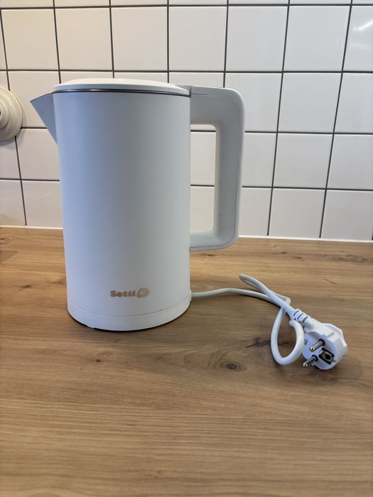 Czajnik elektryczny 1,7 L biały