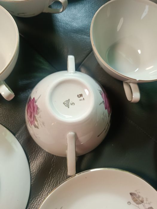 Chodzież zestaw bulionówka i talerzyk 6 sztuk