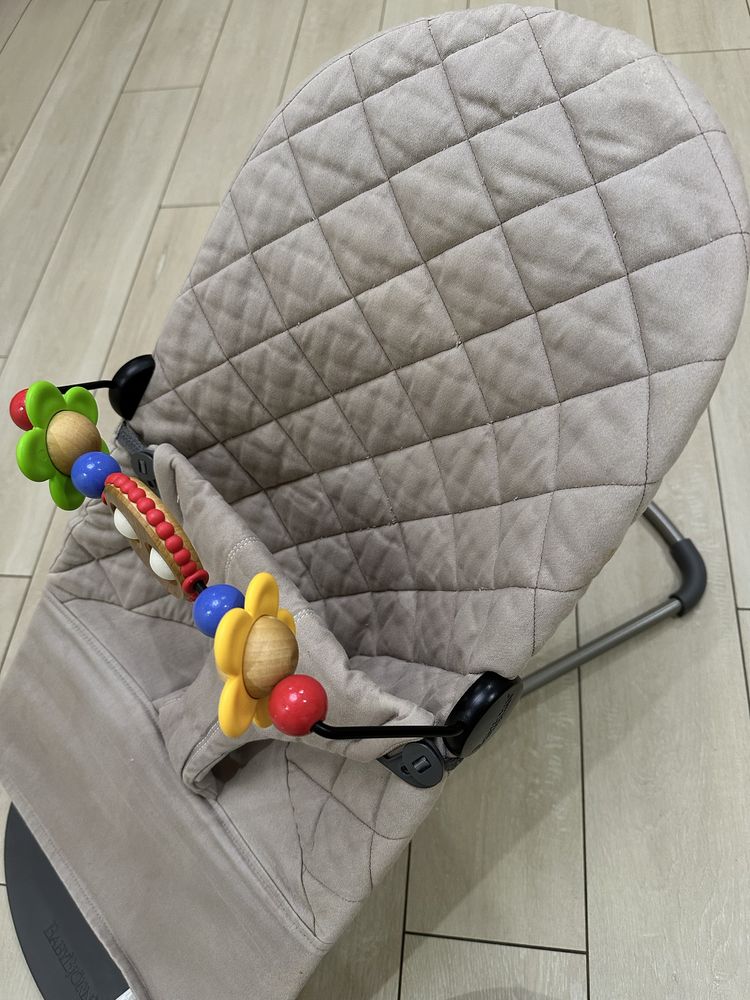Оригінал Baby Bjorn крісло шезлонг гойдалка іграшка для немовля