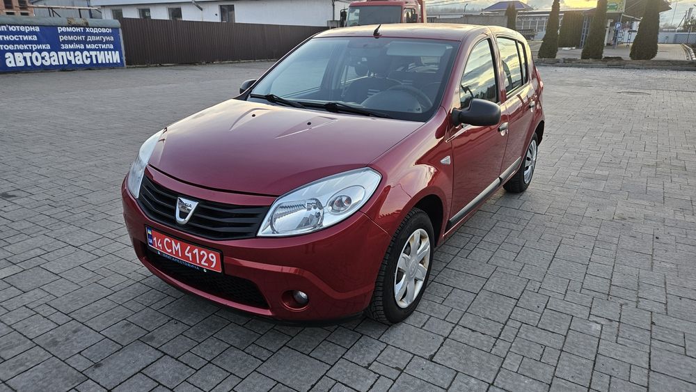 Dacia SANDERO 2012