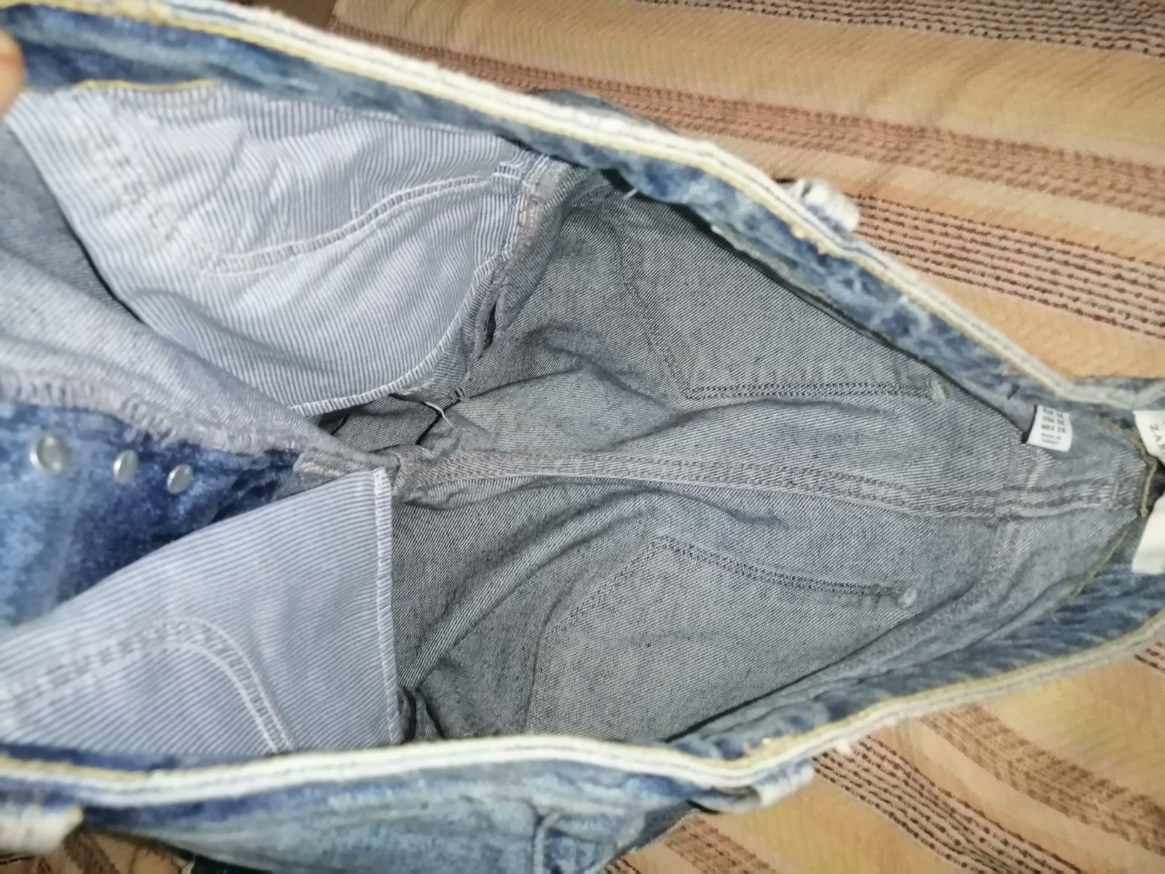 ZARA dżinsy Ripped jeans boyfriendy Z dziurami mom fit Spodnie. nowe