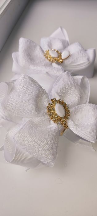 Білі бантики ручної роботи.Пишні бантики, на гумці,на заколці Шкільні