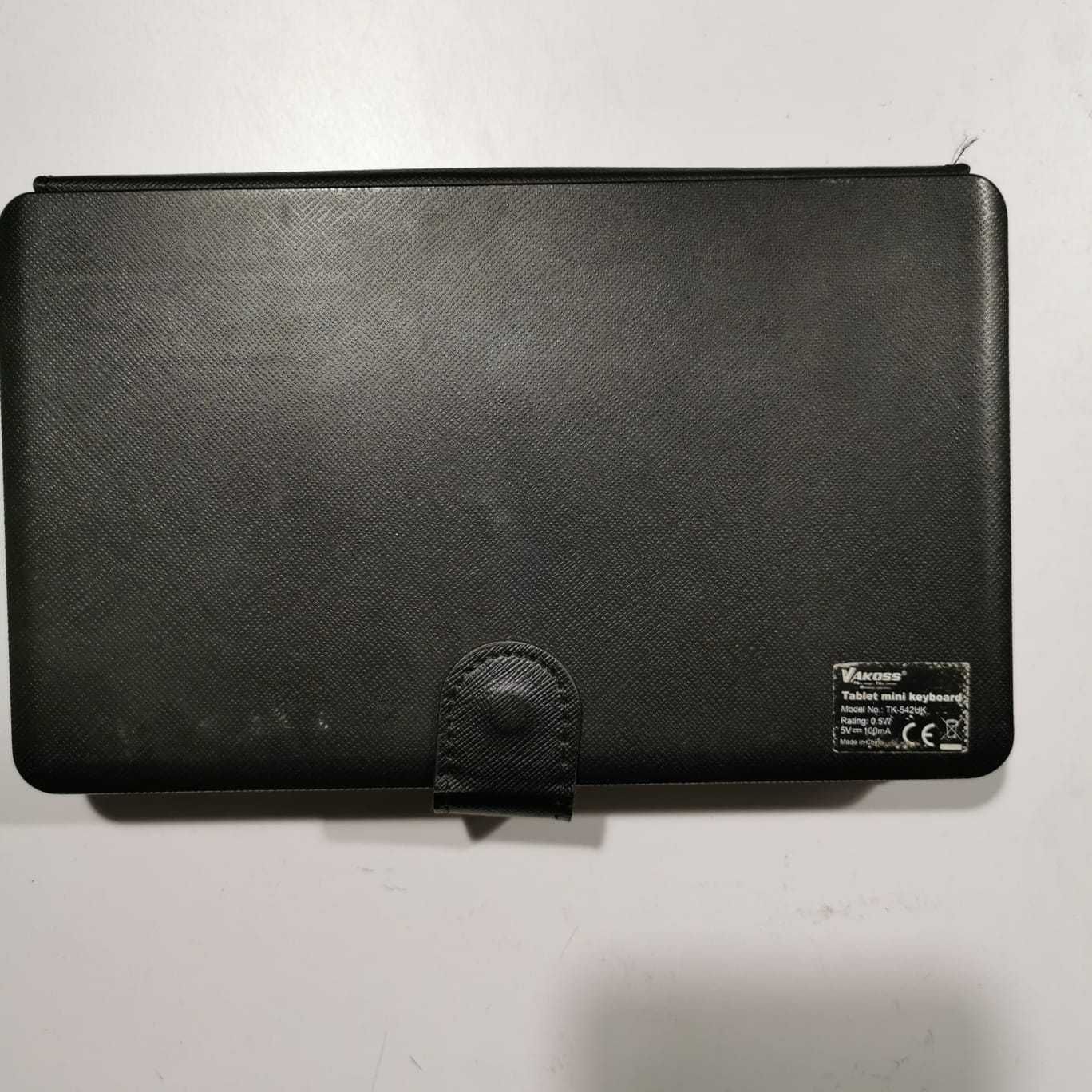 Pokrowiec na tablet z wbudowaną klawiaturą