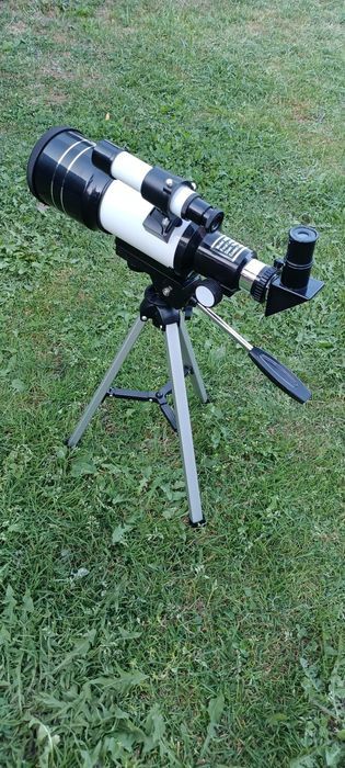 Teleskop Astronomiczny F30070 plus Statyw