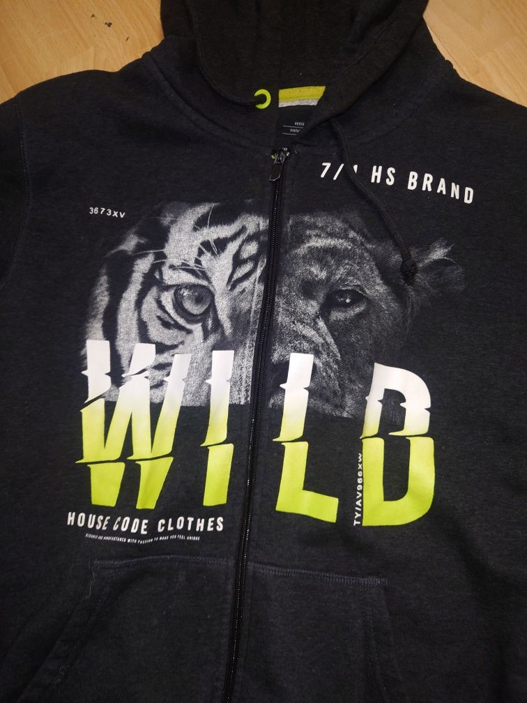 Bluza sportowa z nadrukiem wildld