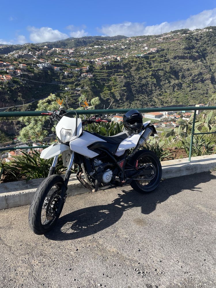 Yamaha wr125x 2015 supermoto