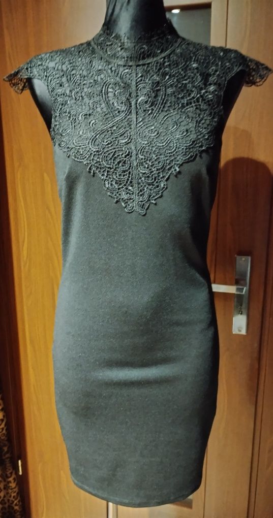 Czarna elegancka sukienka z koronką ,rozm XS  Mohito
