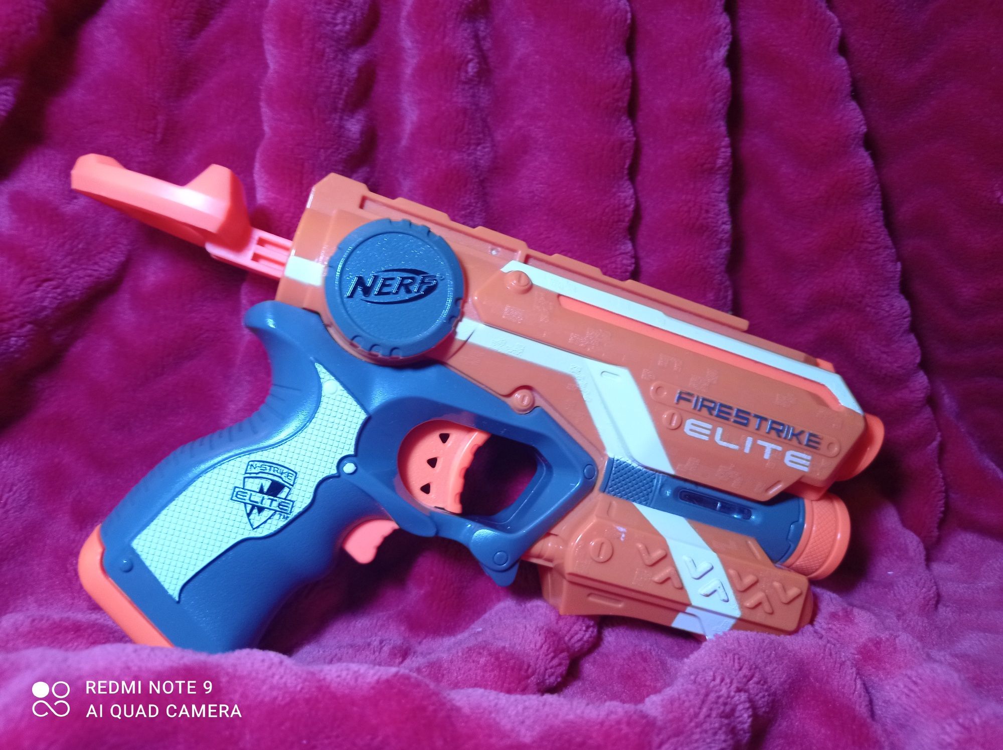 Pistolet Nerf z laserem