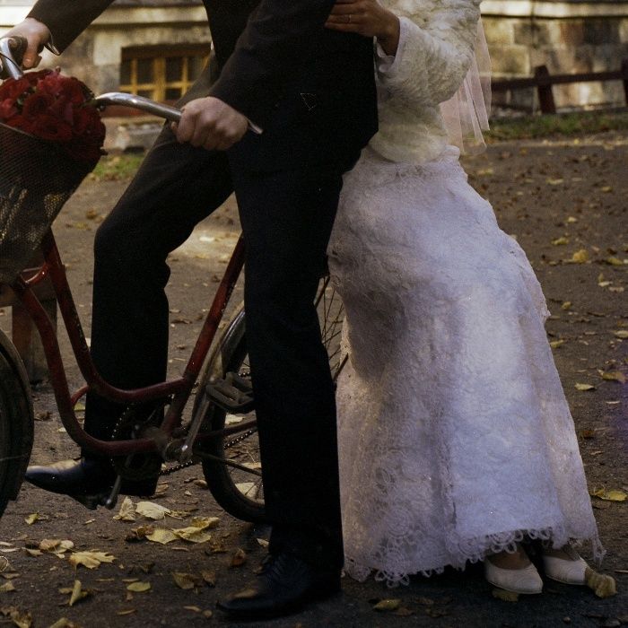 Klasyczna, koronkowa suknia ślubna