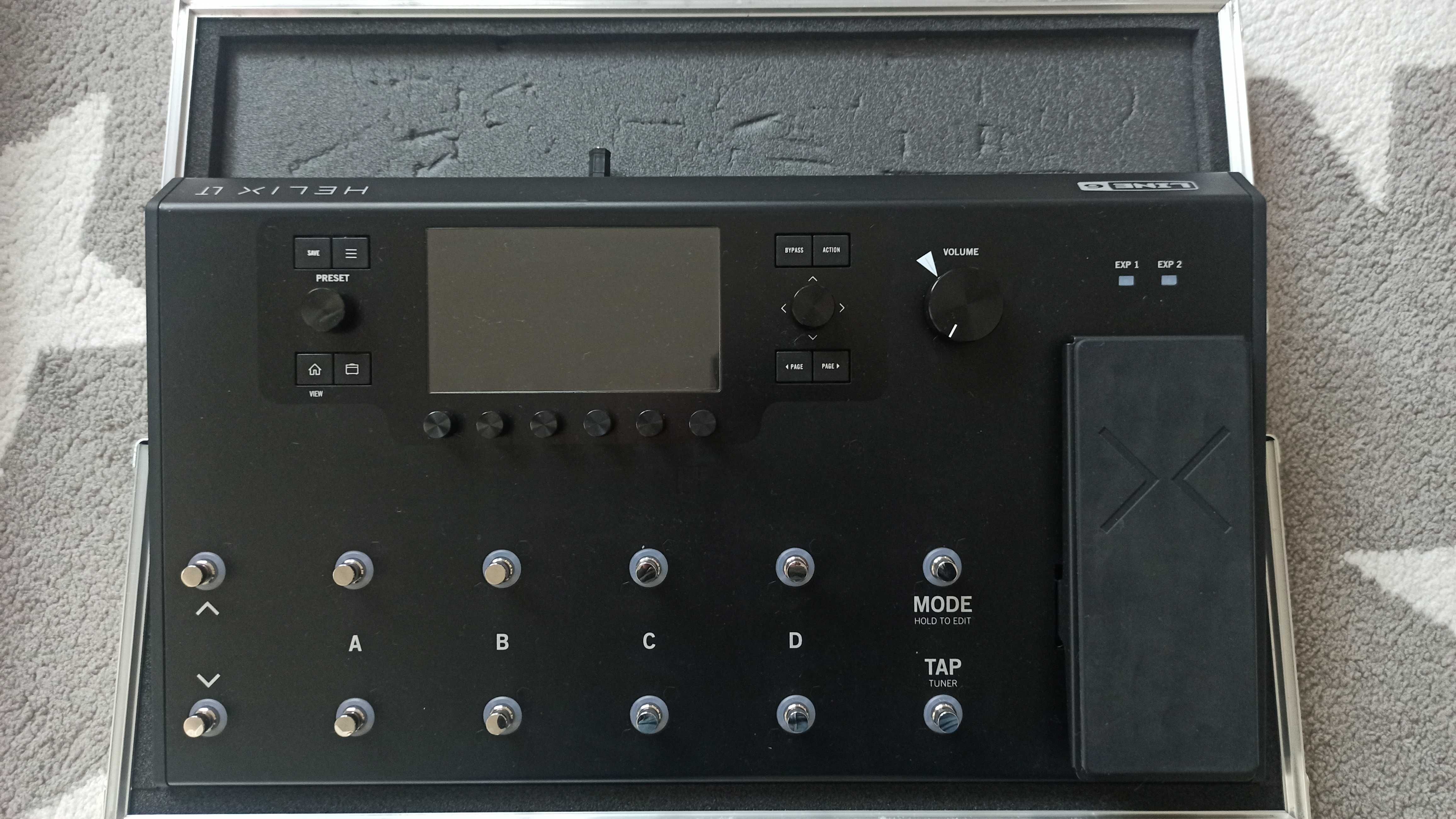 Sprzedam procesor gitarowy Helix Line 6 LT