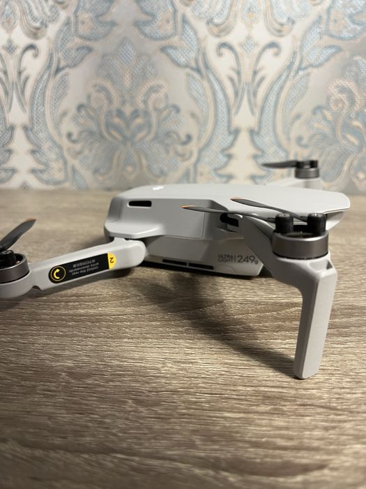 Квадрокоптер DJI Mini 2 Fly More Combo | Дрон для початківців