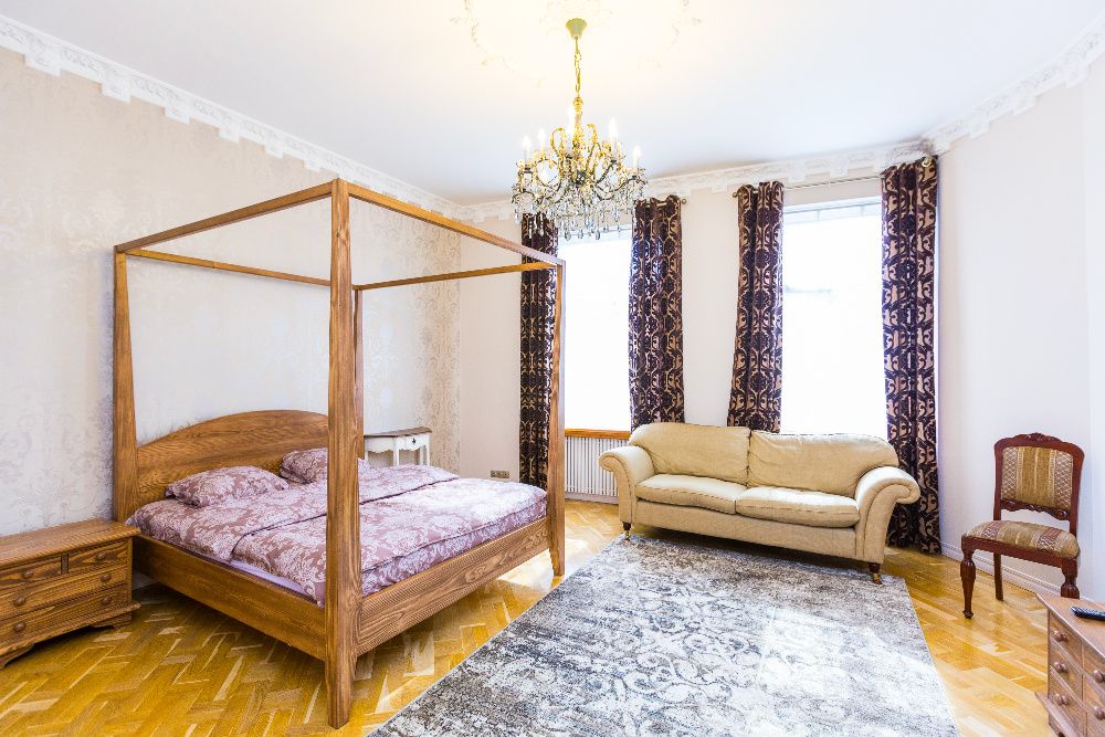 Після ремонту,апартаменти біля Оперного, власник,стоянка для автомобіл