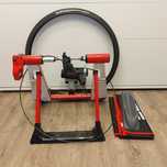 Trenażer rowerowy ELITE Novo Force Zestaw