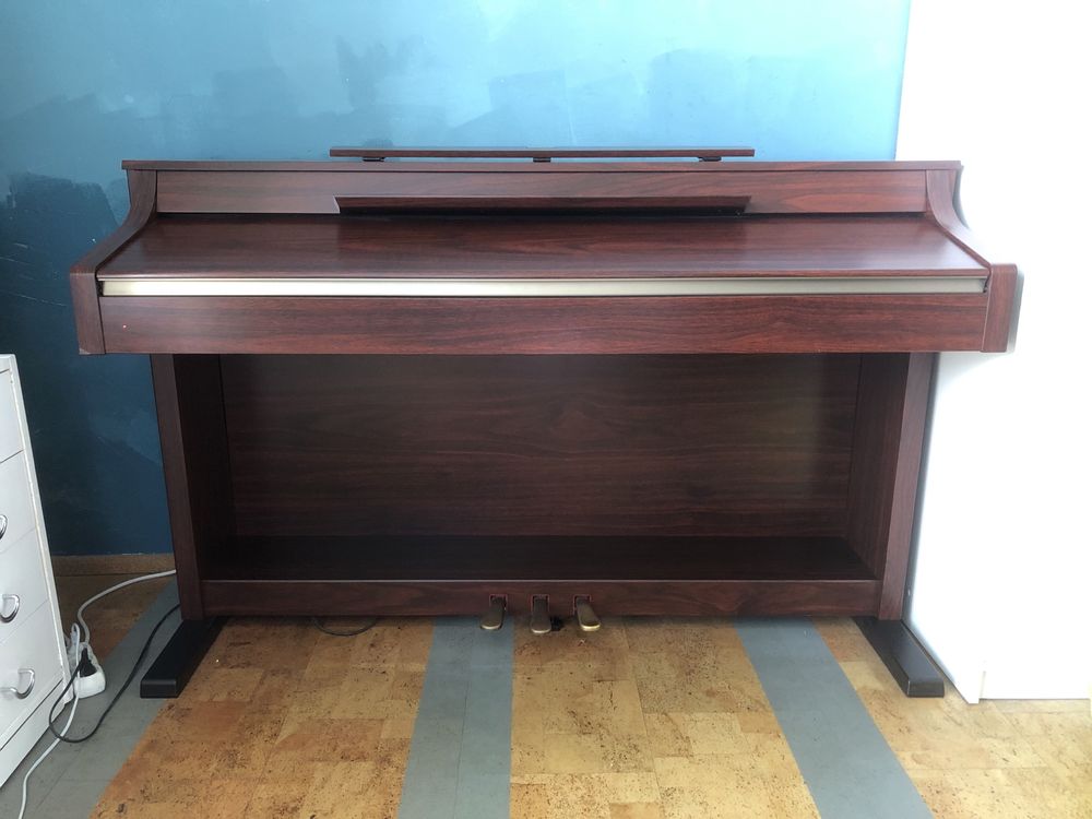 Pianino cyfrowe Yamaha Clavinova CLP 330