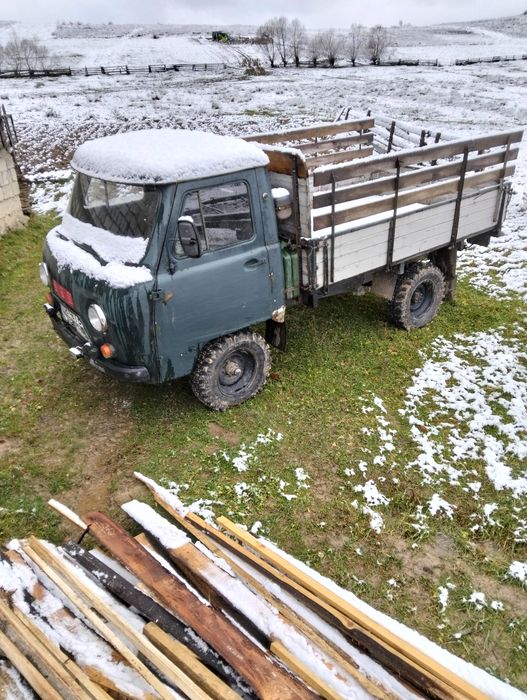 Уаз бортовий в хорошому стані